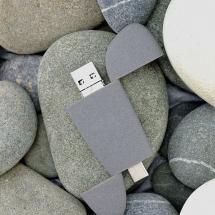 Флешка Pebble Universal, USB 3.0, серая, 64 Гб / Миниатюра WWW (1000)